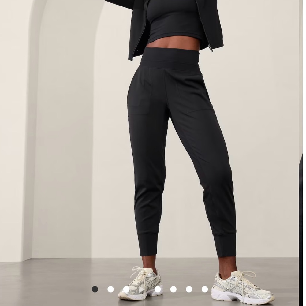 Athleta Women’s Venice high rise jogger